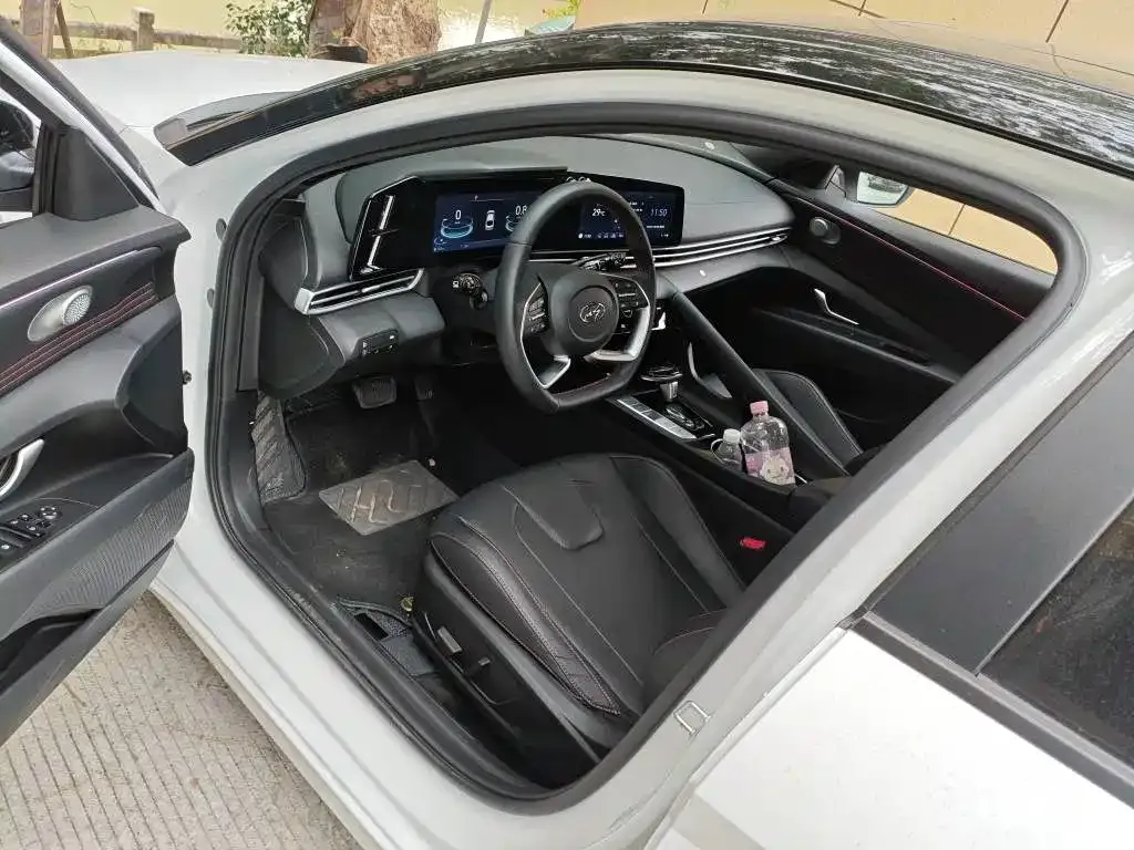 Hyundai Elantra 2023 из CN, фото 5
