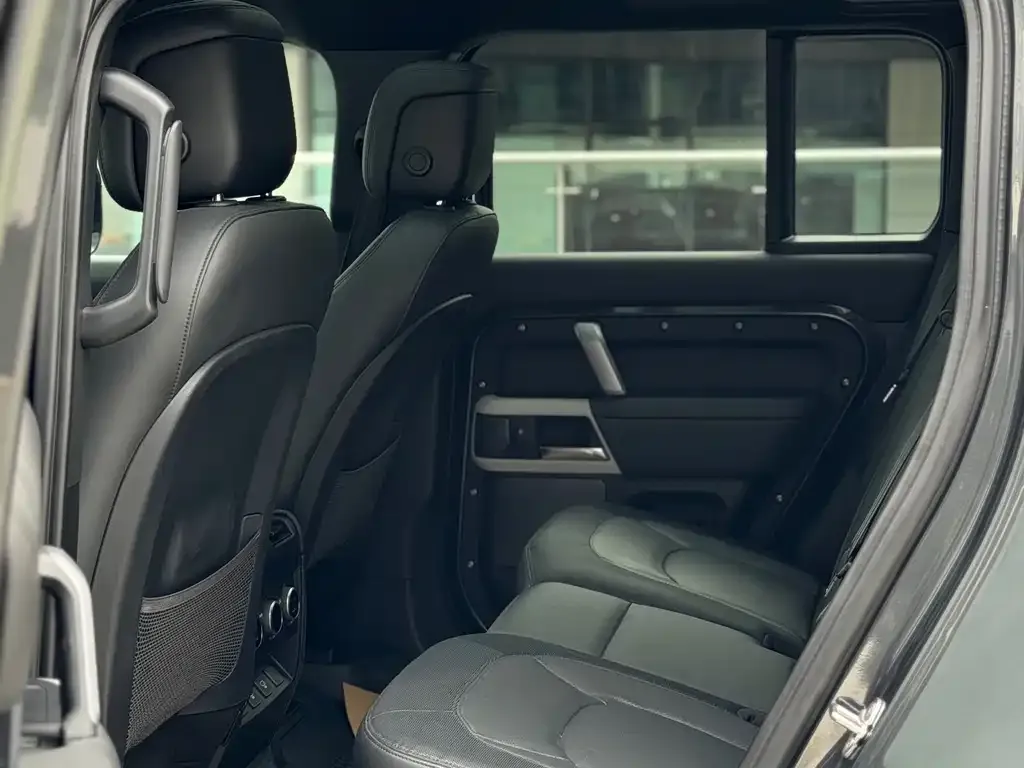 Land Rover Defender 2023 из CN, фото 7