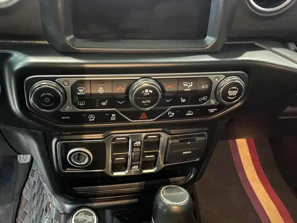 Jeep Gladiator 2023 из CN, фото 10