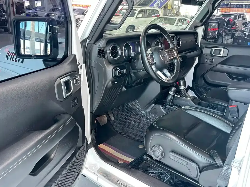 Jeep Gladiator 2023 из CN, фото 5