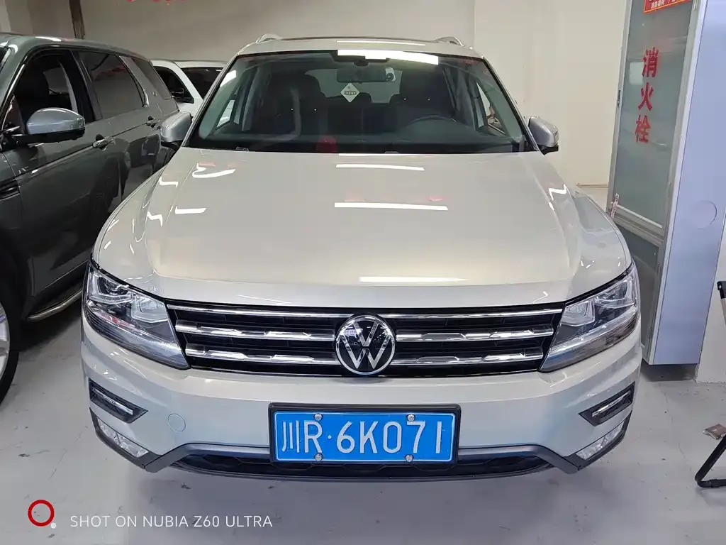 Volkswagen Tiguan L 2021 из CN, фото 1