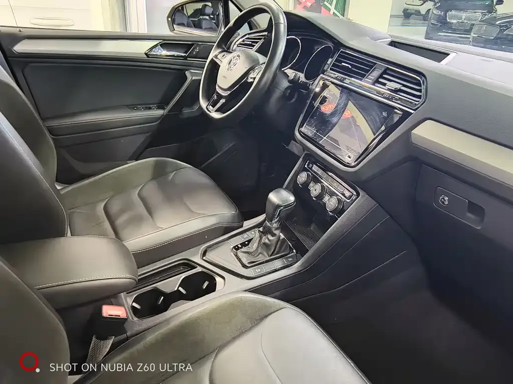 Volkswagen Tiguan L 2021 из CN, фото 5
