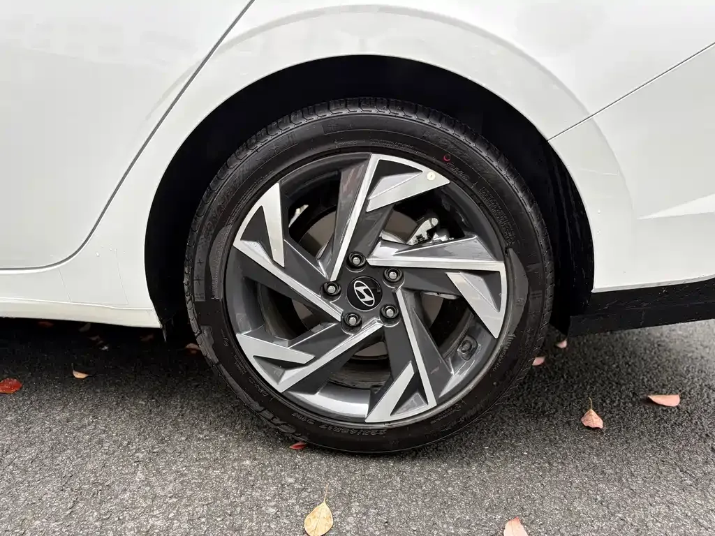 Hyundai Elantra 2025 из CN, фото 10