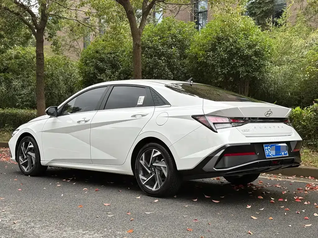 Hyundai Elantra 2025 из CN, фото 3