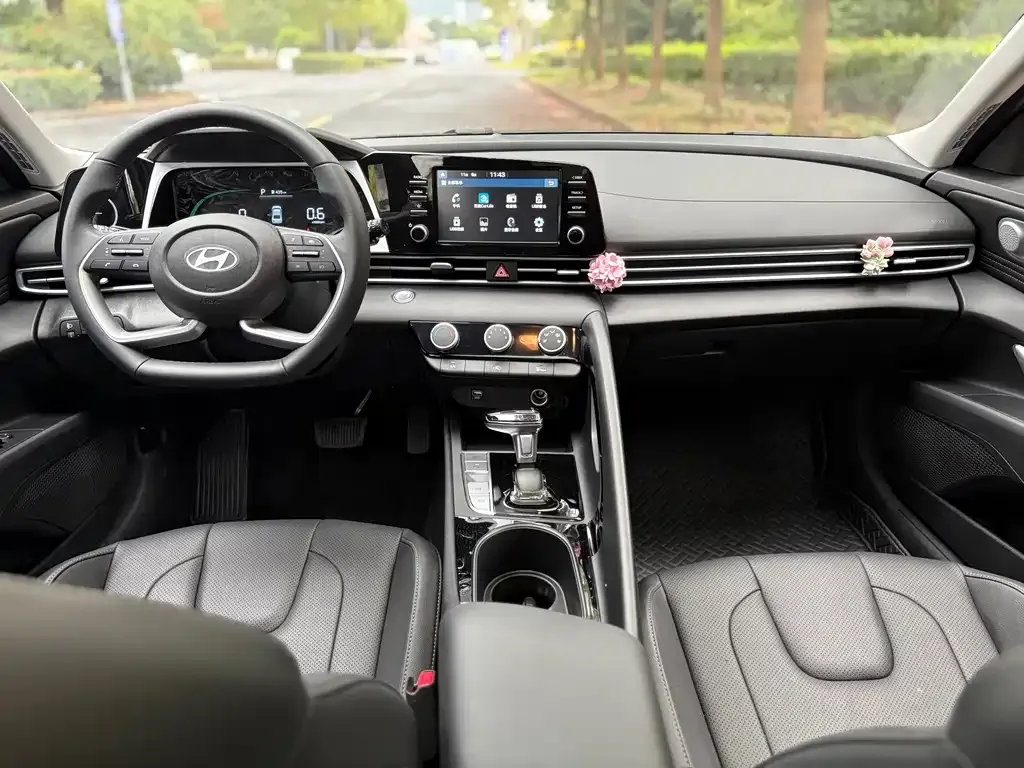 Hyundai Elantra 2025 из CN, фото 8