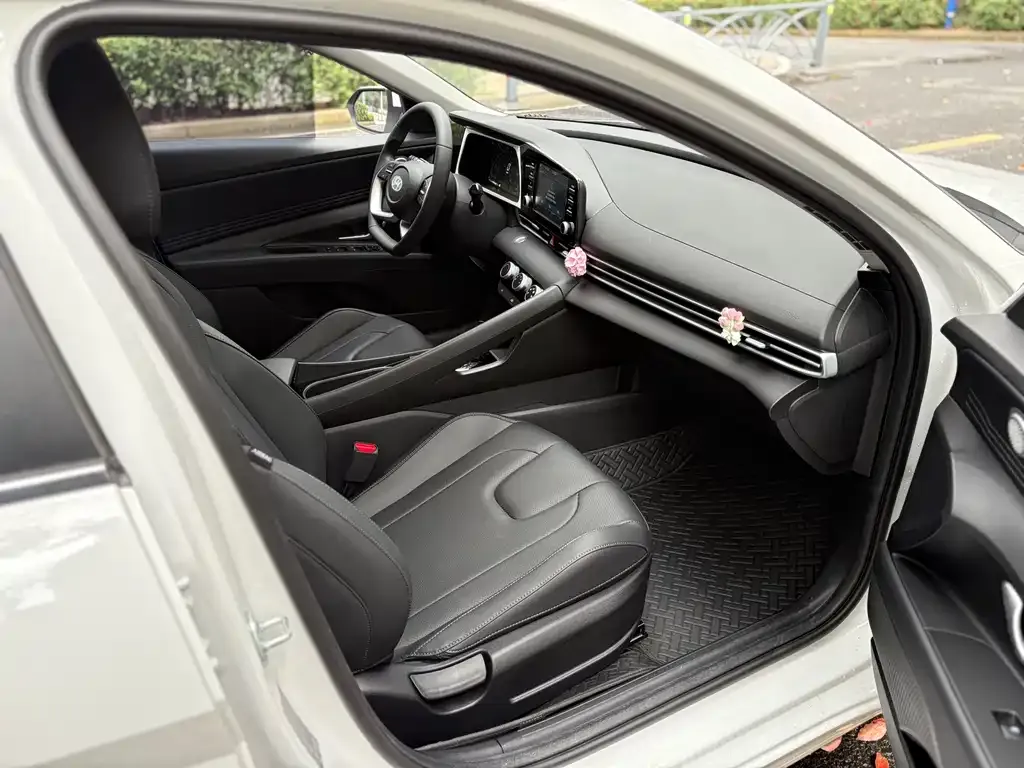 Hyundai Elantra 2025 из CN, фото 9