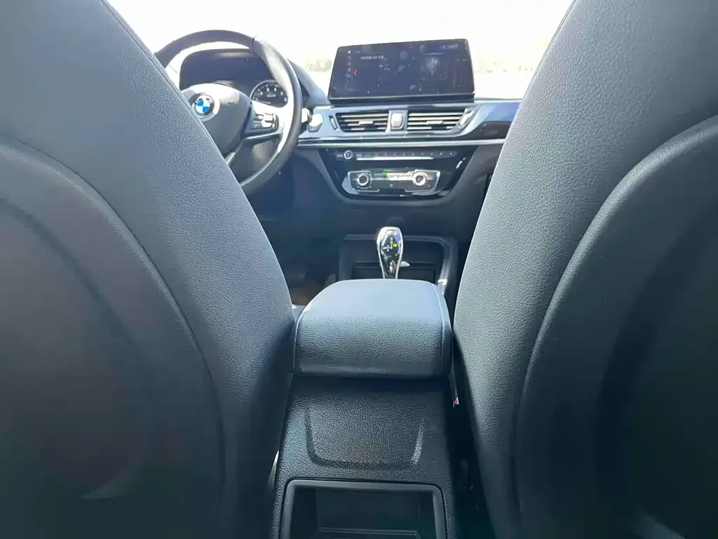 BMW 1 Series 2022 из CN, фото 10