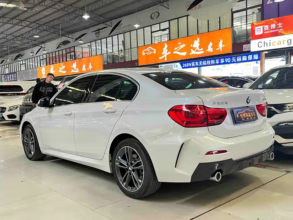 BMW 1 Series 2022 из CN, фото 4