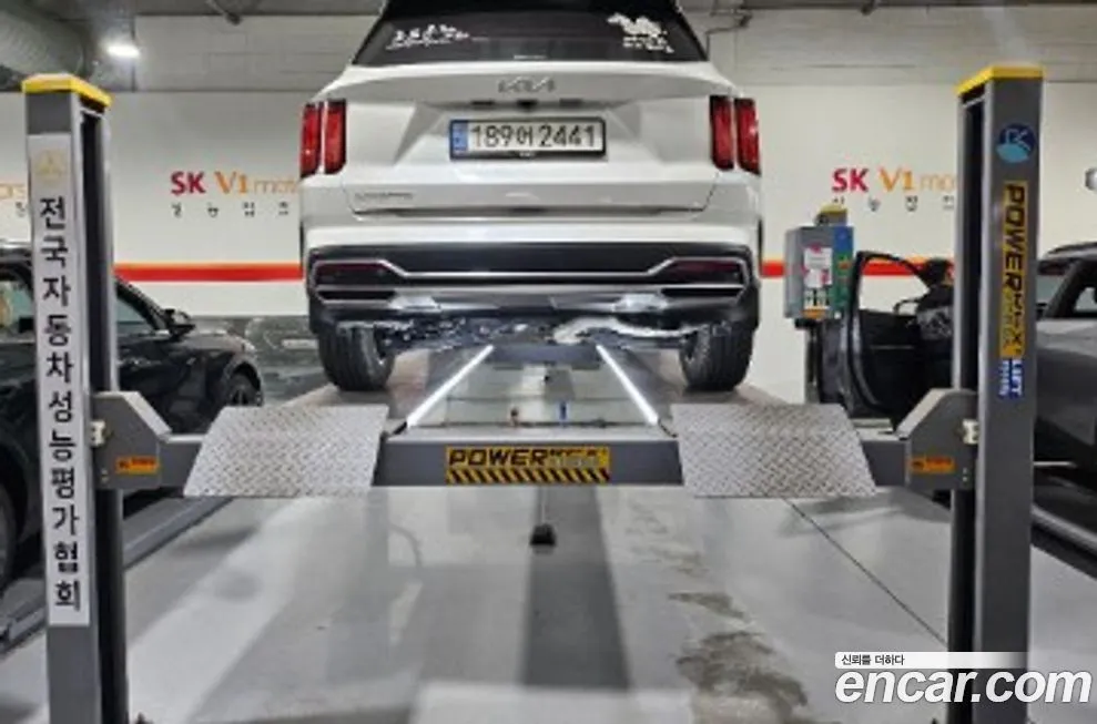 Kia Sorento 2023 из KR, фото 2