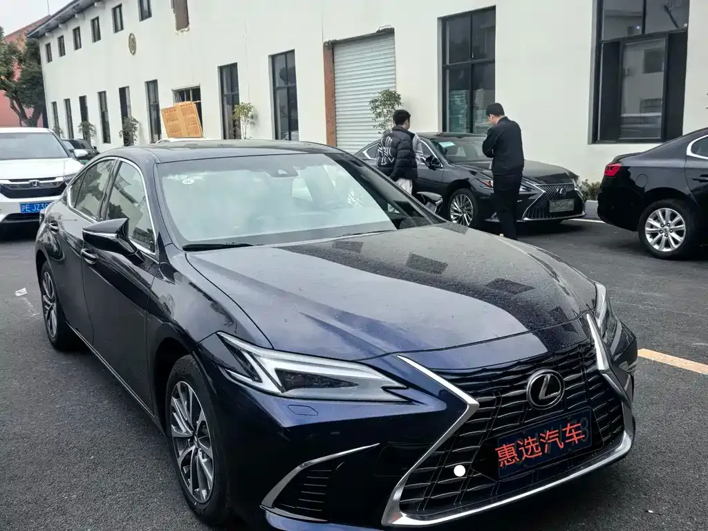 Lexus ES — фото 3