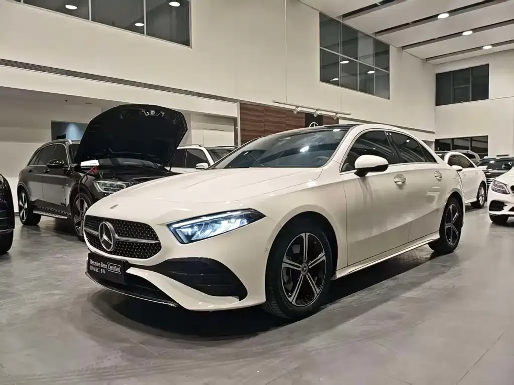 Mercedes-Benz A-Class 2023 из CN, фото 1