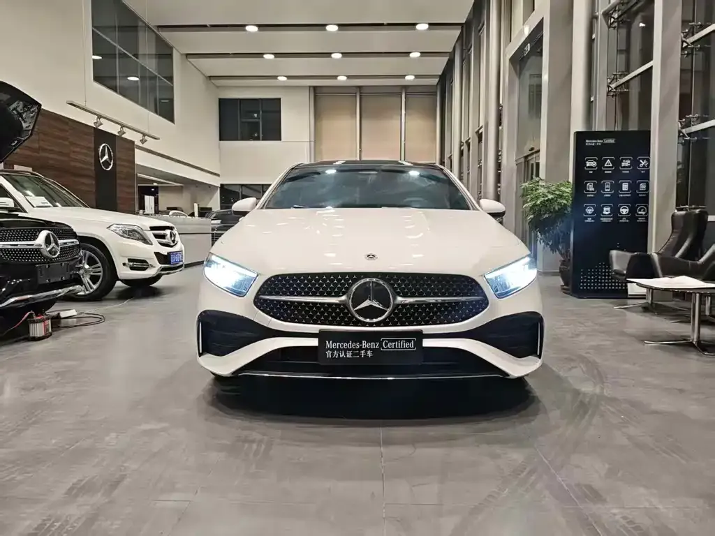 Mercedes-Benz A-Class 2023 из CN, фото 2