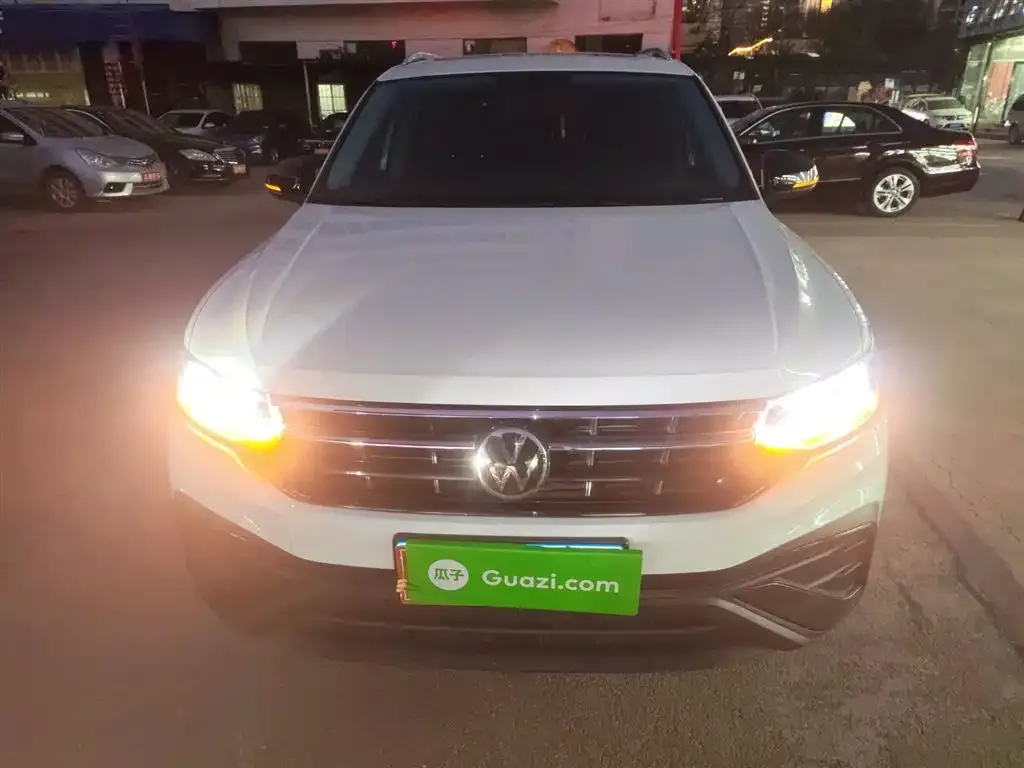 Volkswagen Tiguan L 2024 из CN, фото 3