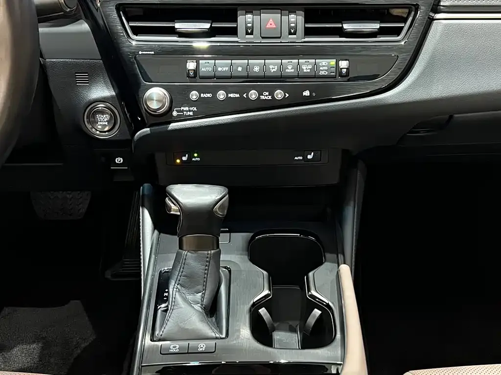 Lexus ES 2024 из CN, фото 8