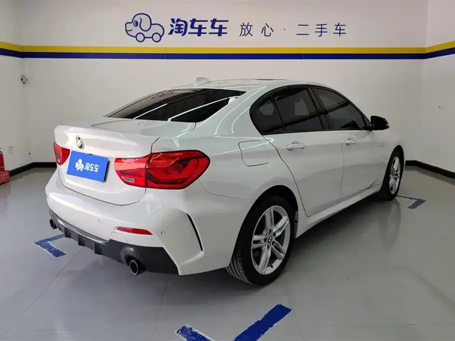 BMW 1 Series 2021 из CN, фото 3