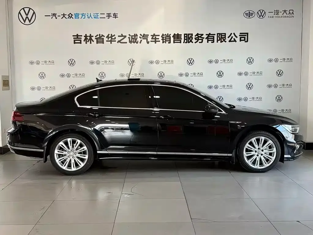 Volkswagen Magotan 2023 из CN, фото 3