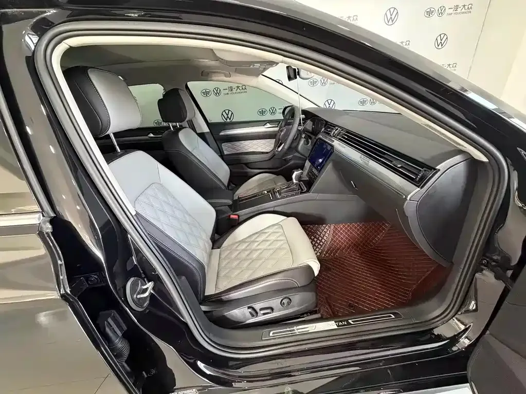 Volkswagen Magotan 2023 из CN, фото 7
