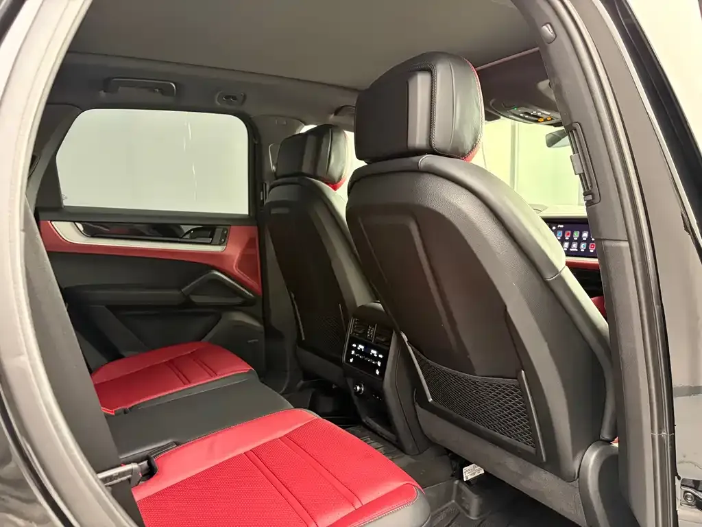 Porsche Cayenne 2024 из CN, фото 10