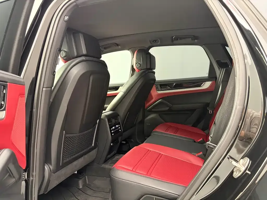 Porsche Cayenne 2024 из CN, фото 7