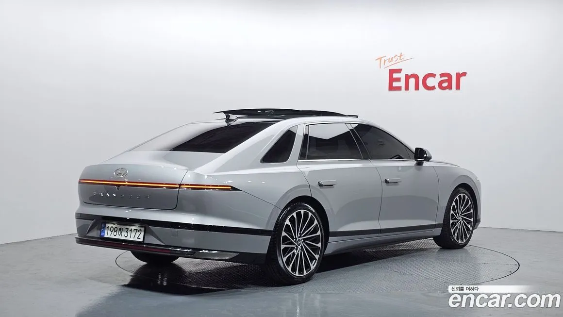 Hyundai Grandeur 2023 из KR, фото 2