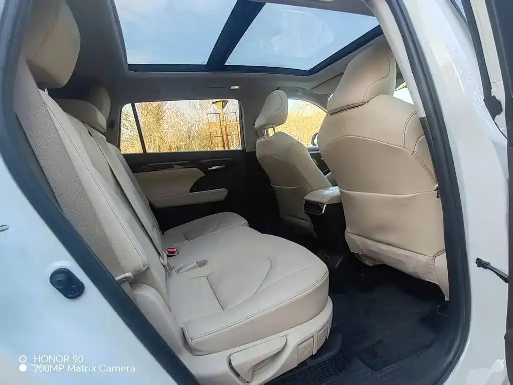 Toyota Highlander 2022 из CN, фото 9
