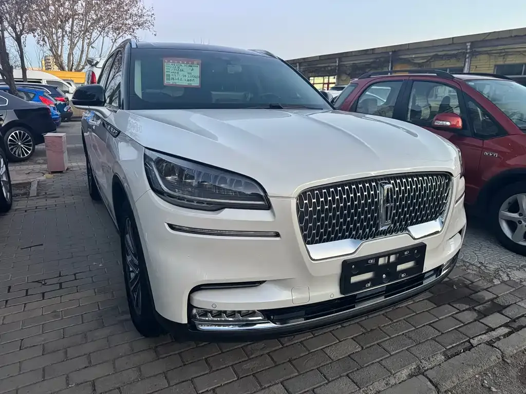 Lincoln Aviator 2023 из CN, фото 3