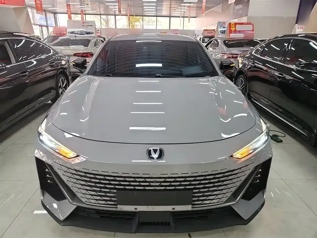 Changan UNI-V iDD 2023 из CN, фото 3
