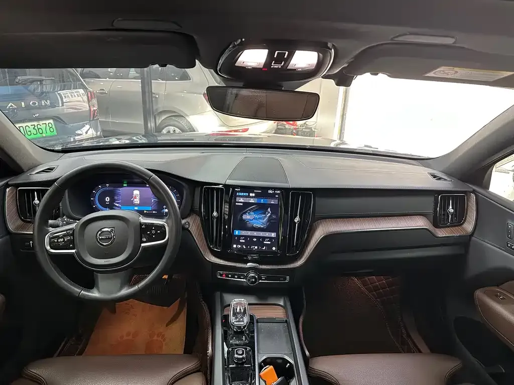 Volvo XC60 2021 из CN, фото 6