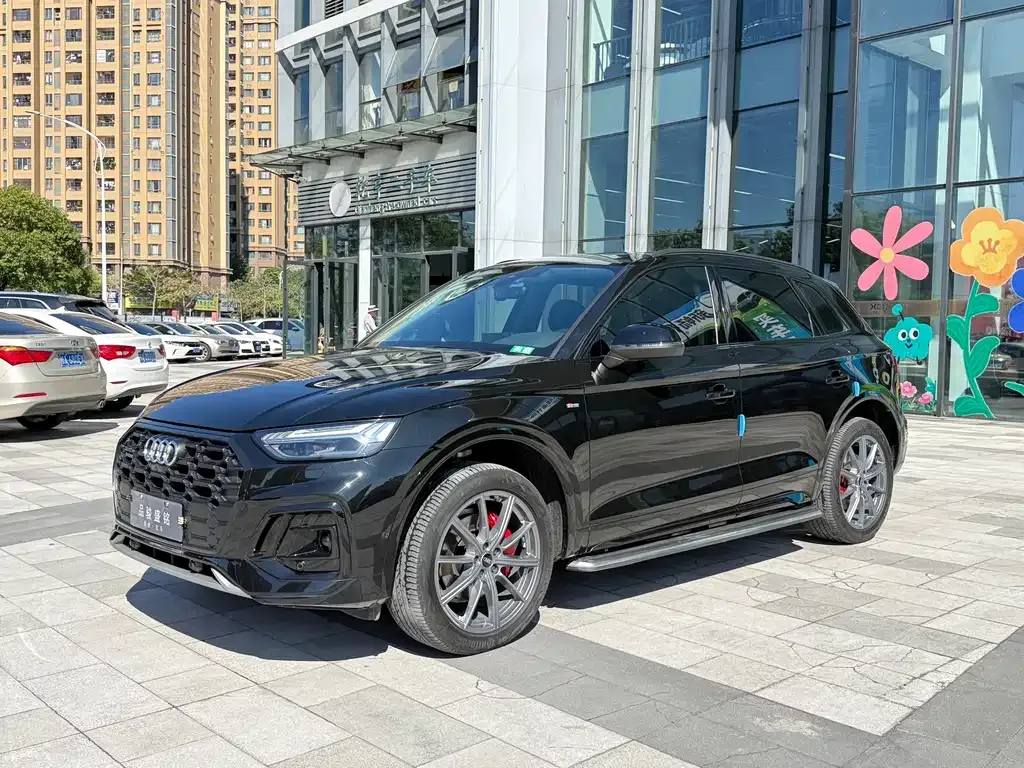 Audi Q5L 2022 из CN, фото 1