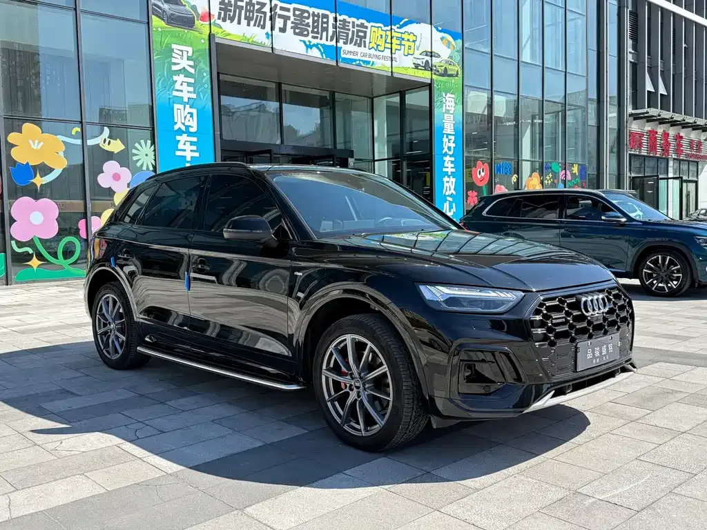 Audi Q5L 2022 из CN, фото 2