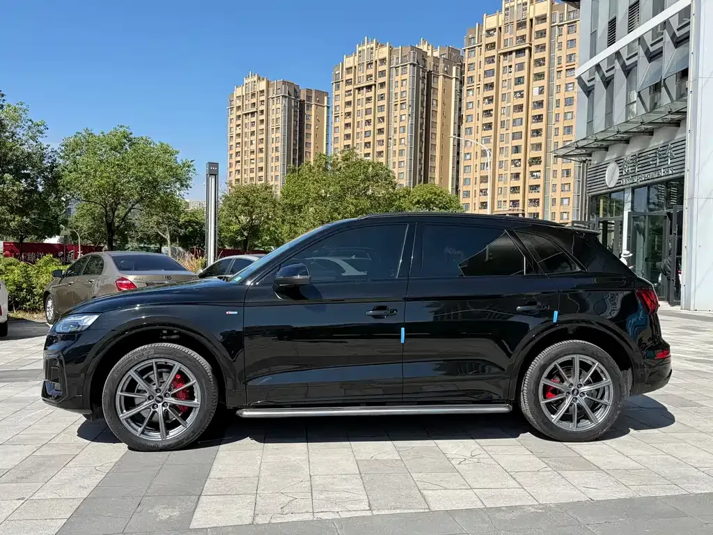 Audi Q5L 2022 из CN, фото 4