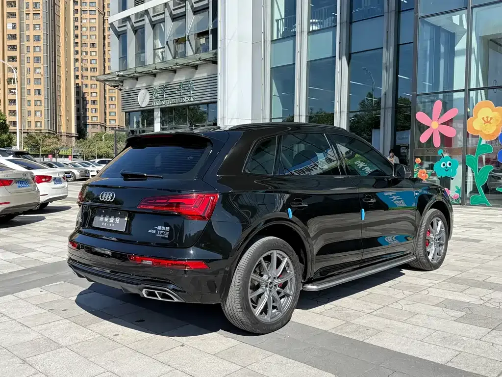 Audi Q5L 2022 из CN, фото 7