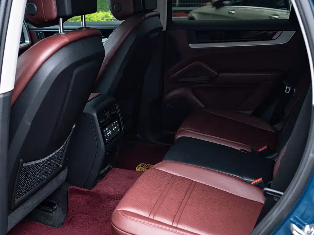 Porsche Cayenne 2024 из CN, фото 6