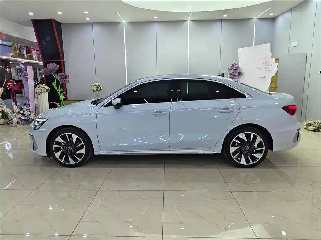Audi A3 2023 из CN, фото 6