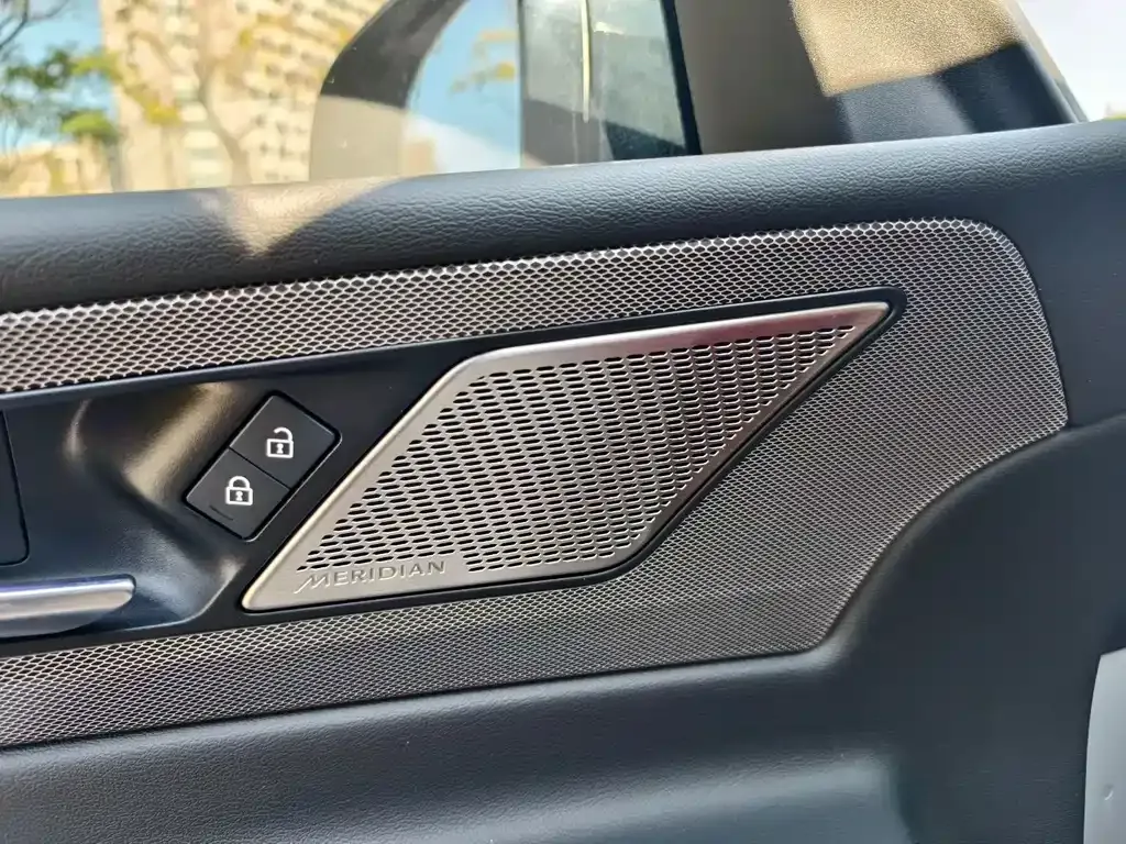 Jaguar XEL 2025 из CN, фото 4