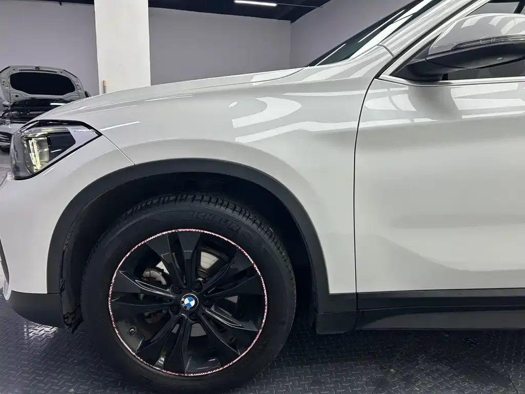 BMW X1 — фото 4