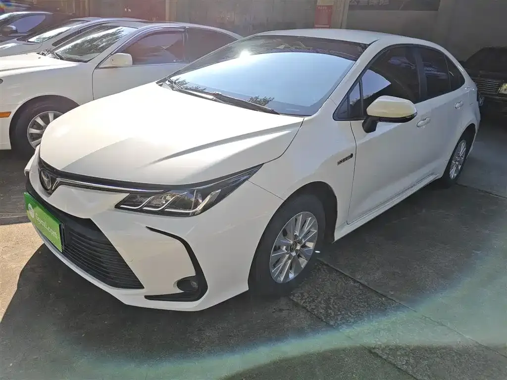 Toyota Corolla — фото 2