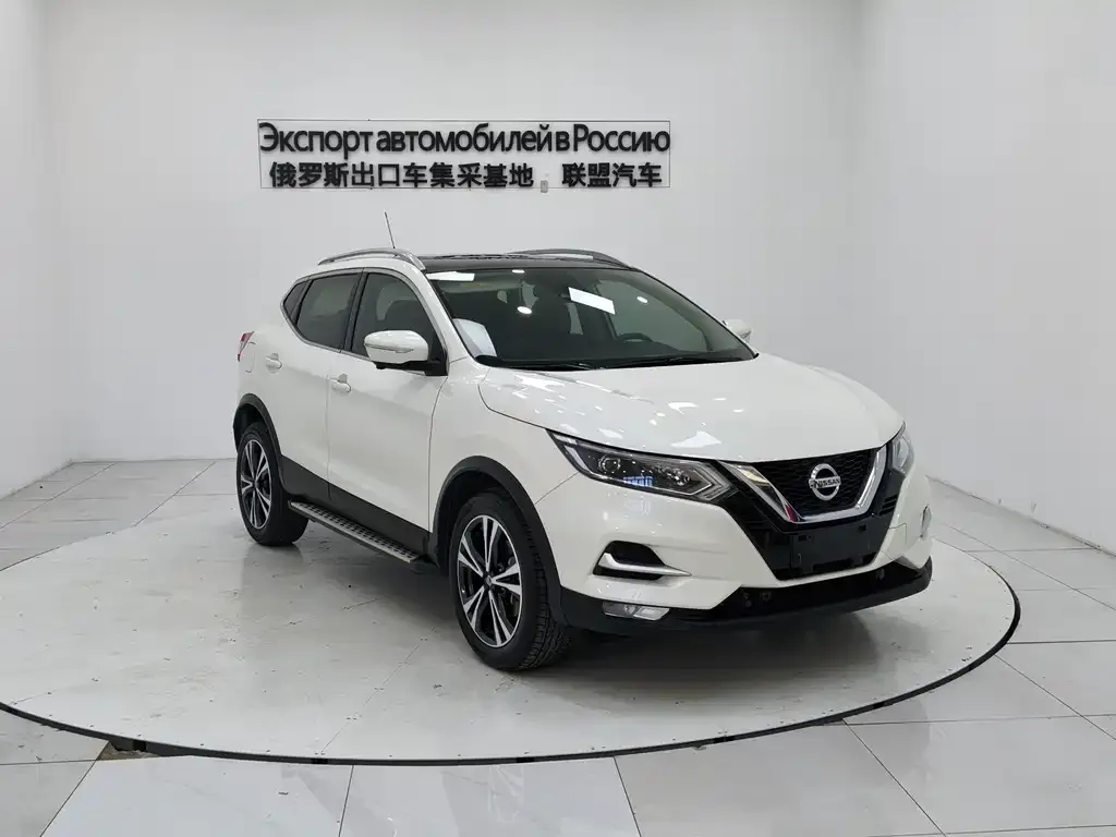 Nissan Qashqai — фото 1