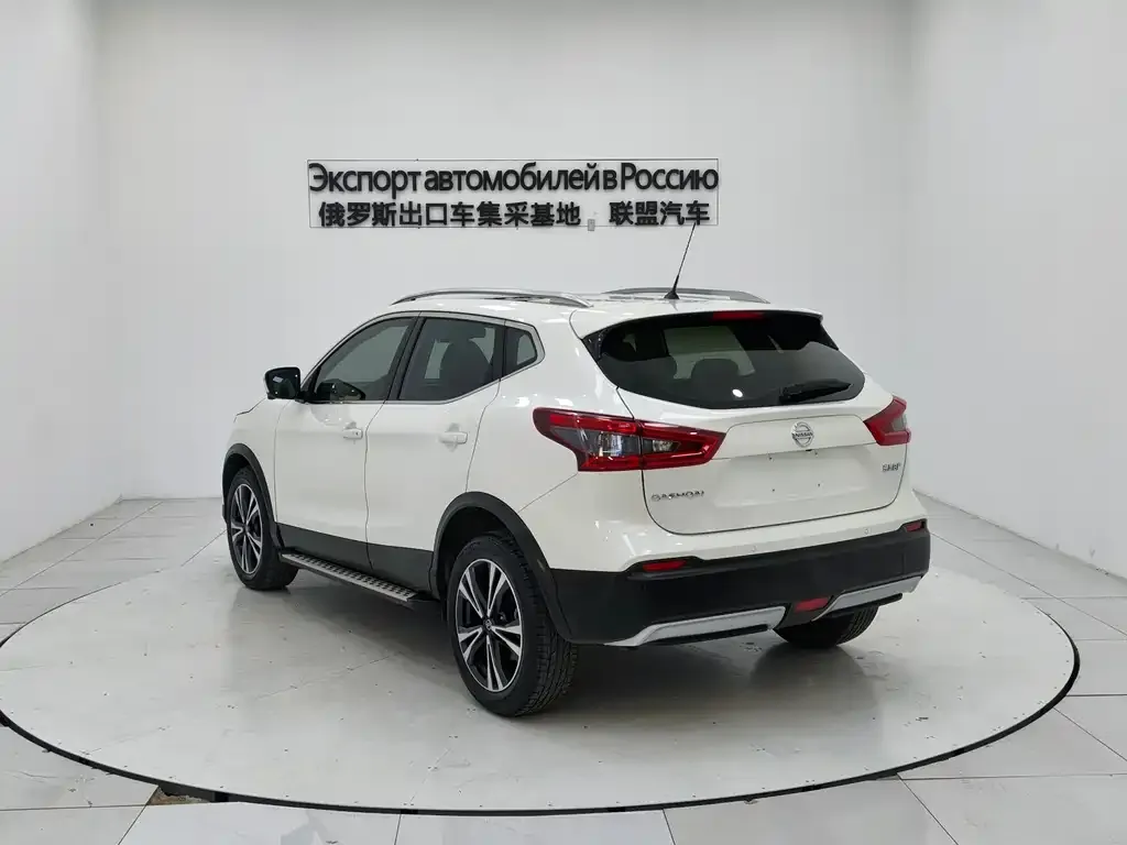 Nissan Qashqai — фото 4