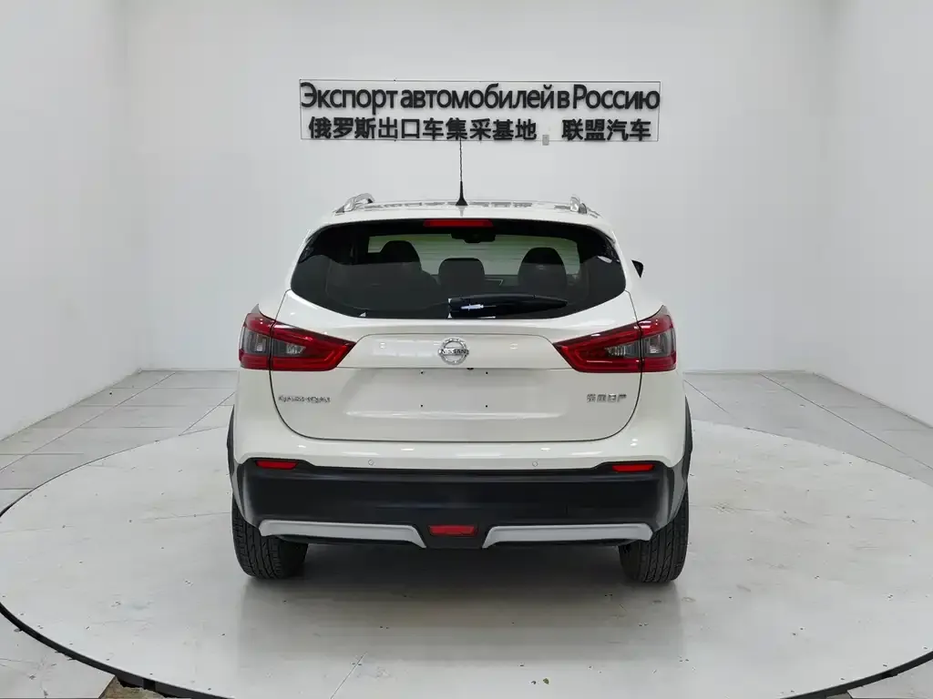 Nissan Qashqai — фото 10
