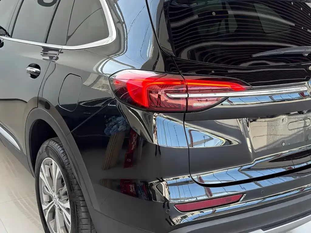 Buick Envision Plus — фото 9