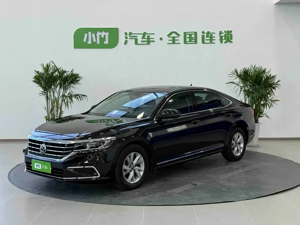 Volkswagen Passat — фото 1