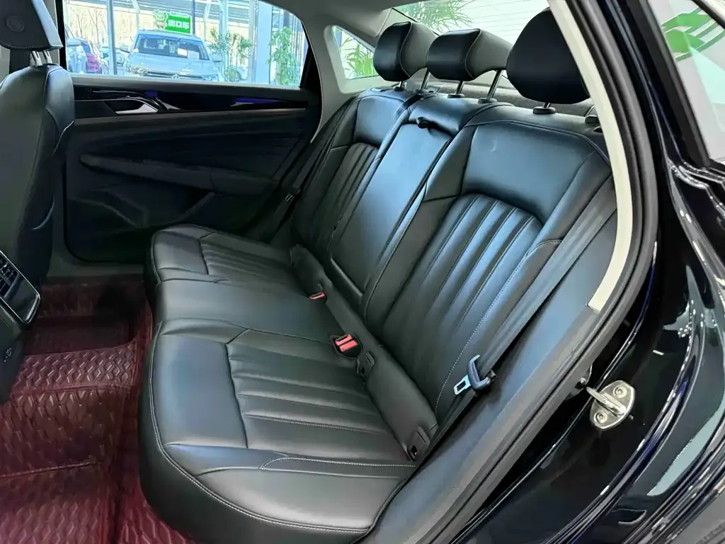 Volkswagen Passat — фото 2
