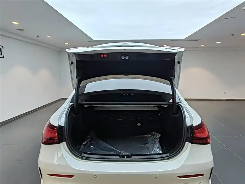 Mercedes-Benz A-Class 2024 из CN, фото 6