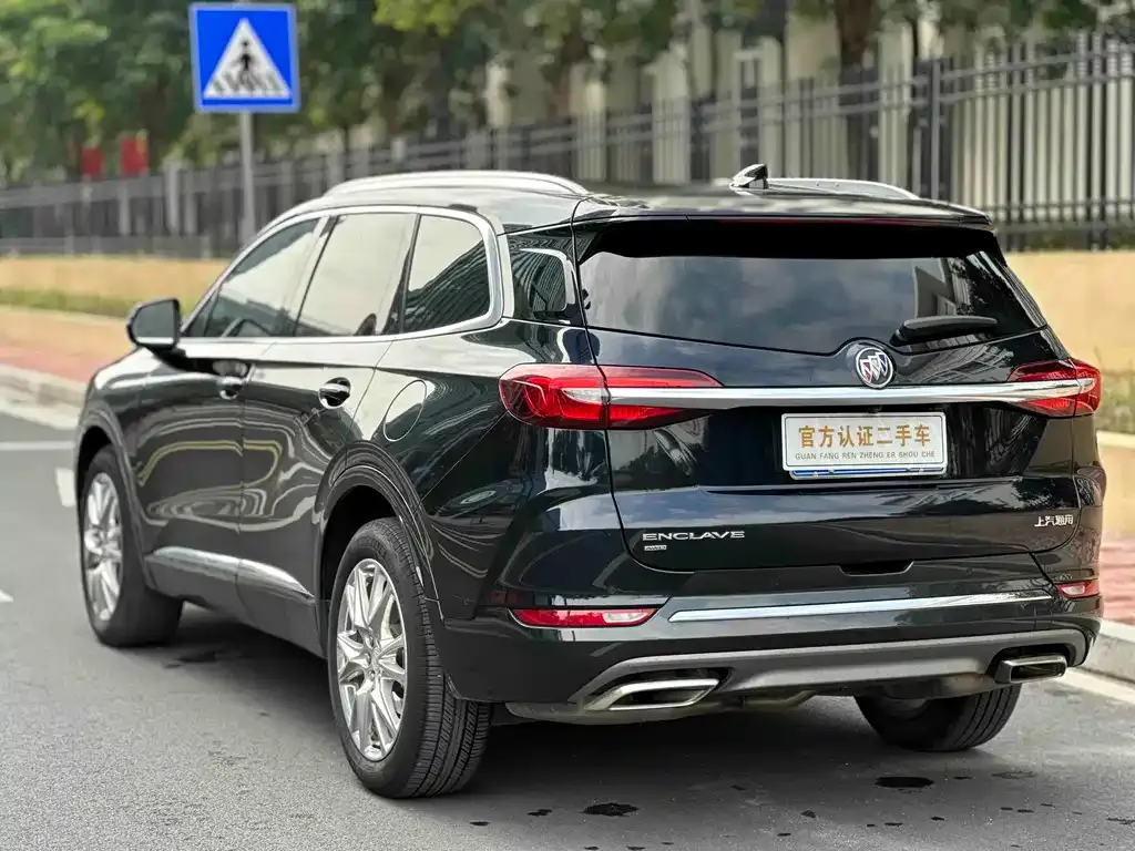 Buick Enclave — фото 3