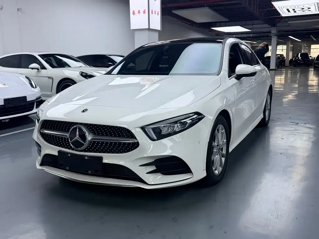 Mercedes-Benz A-Class — фото 1