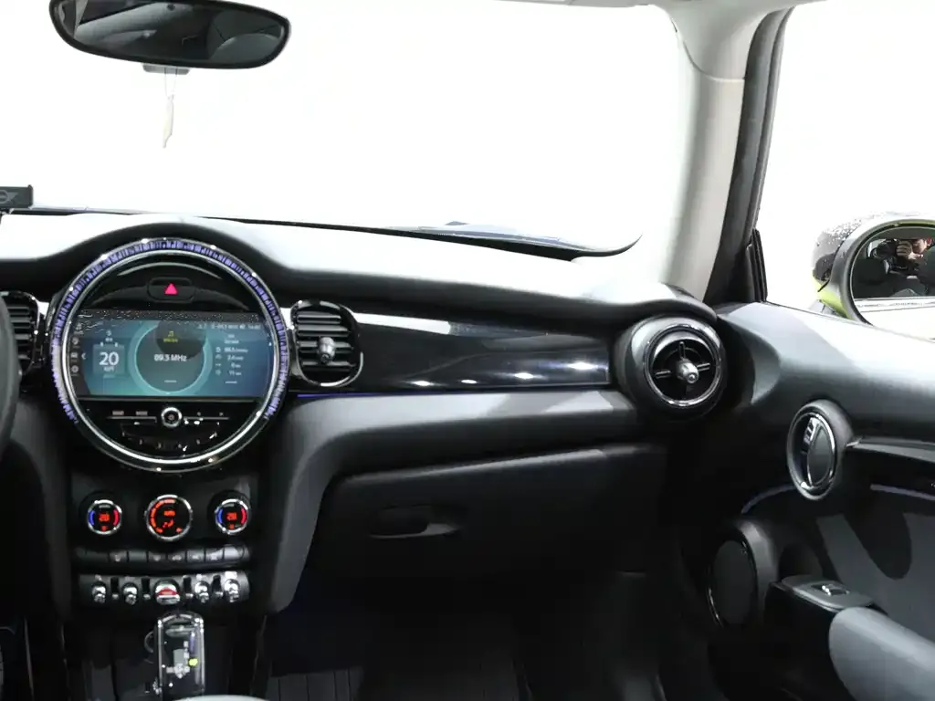 MINI Cooper (3-door) — фото 10