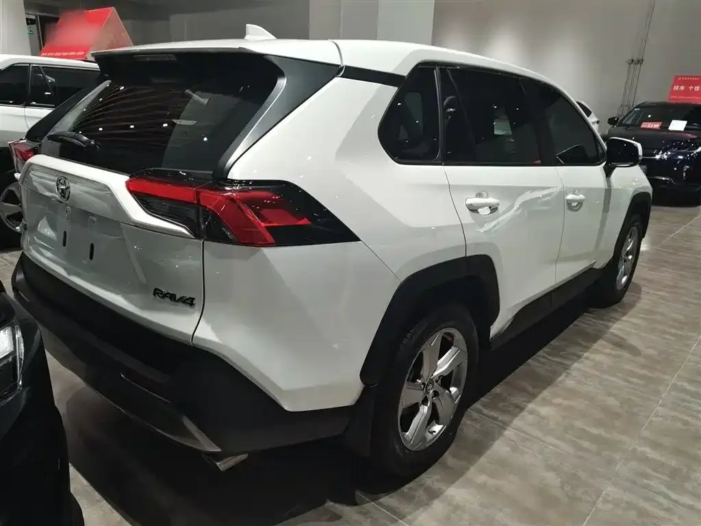Toyota RAV4 2021 из CN, фото 9