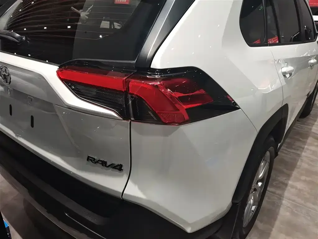 Toyota RAV4 2021 из CN, фото 5