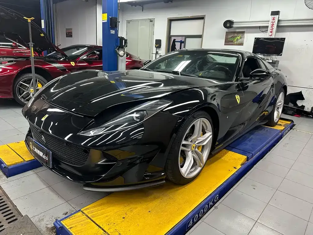 Ferrari 812